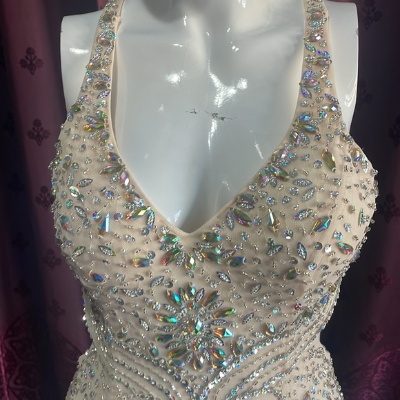 Camille La Vie Cream Beaded Rhinestone Mermaid Gown Open Back Size 6 - Picture 5 of 13